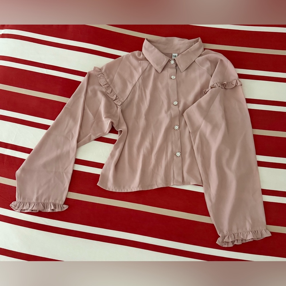 Floral Buttoned Blouse with Ruffles - Picture 2 of 7